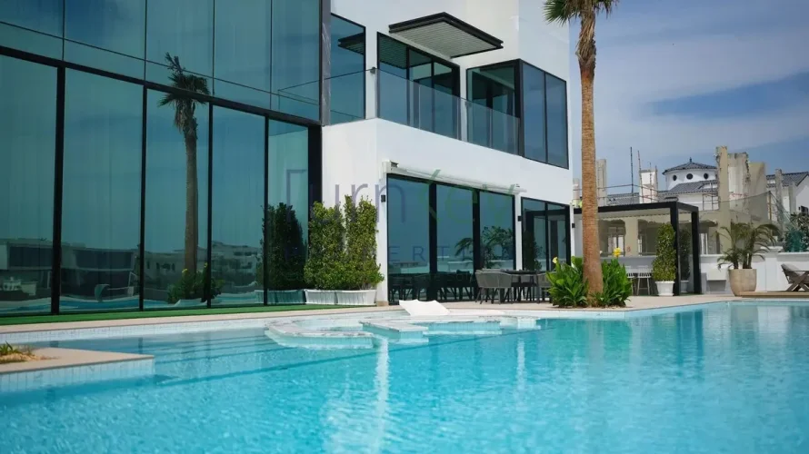 Villa de 6 dormitorios en Palm Jumeirah, UAE No. 30604